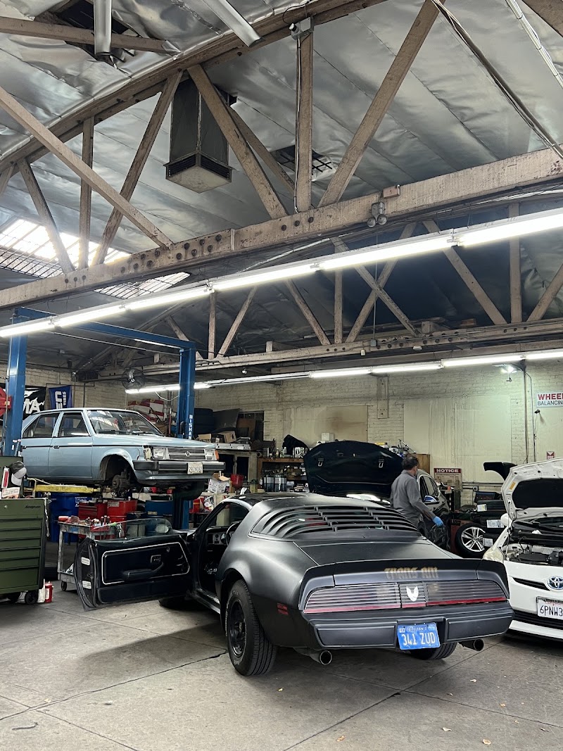 410 Garage in Los Angeles