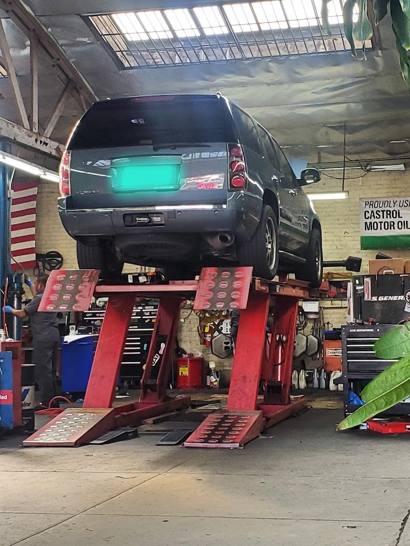 410 Garage in Los Angeles